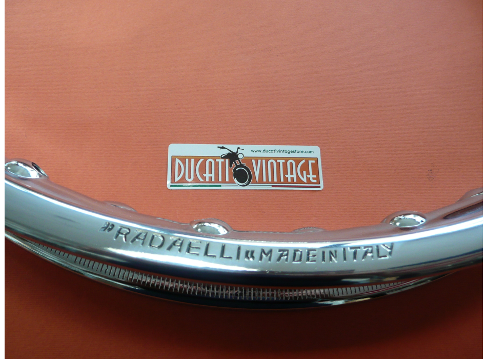 Cerchione posteriore 2,15x18 ORIGINALE Radaelli per Ducati Scrambler  1° serie