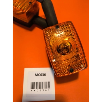 Coppia di indicatori di direzione rettangolari CEV per moto anni '70