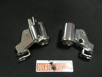Coppia di supporti leve originali, ricromate, in ottimo stato, per Ducati Scrambler 2° serie