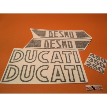 Kit Ducati Desmo Silver Shotgun: serbatoio, fianchetti, parafango, con sella già rivestita e kit decalcomanie completo