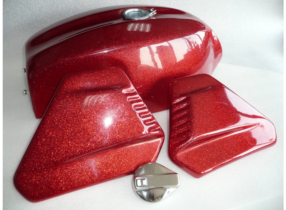 Kit serbatoio + fiancatine in vetroresina per Ducati 750 GT