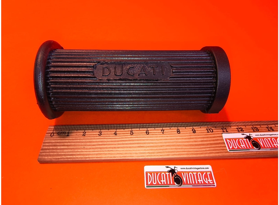 n. 1 pedana pilota in gomma, nuova, Ducati carter stretti Ducati 98, 125, 125 Aurea 