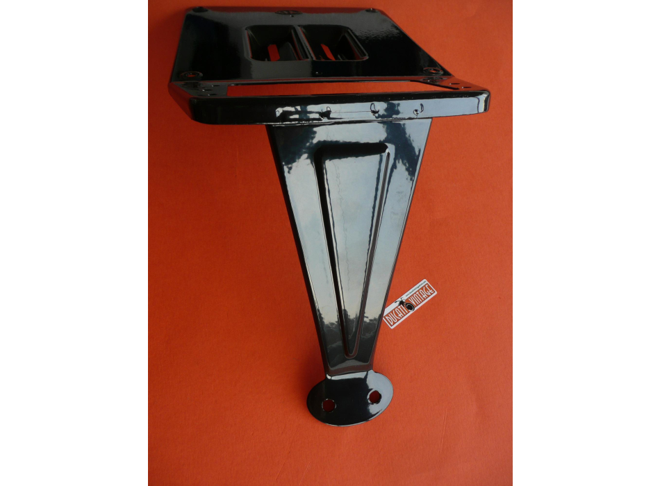 Portatarga Cev per fanalino rettangolare monocilindrici Ducati carter stretti