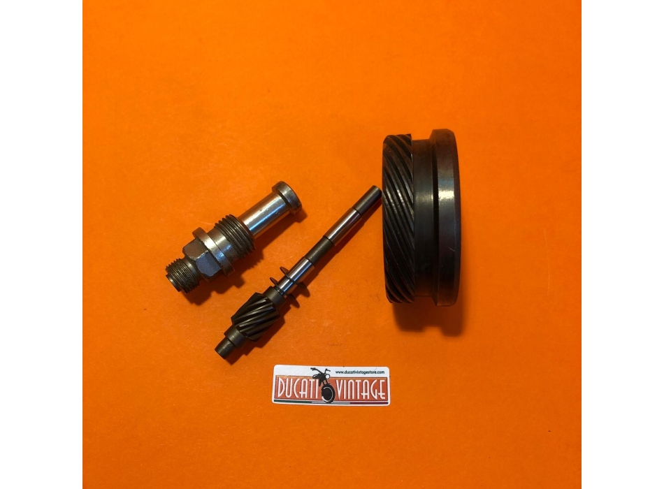 rinvio contachilometri originale, usato in ottimo stato, per monocilindrici Ducati carter larghi, Ducati Scrambler, Ducati Desmo, Ducati RT