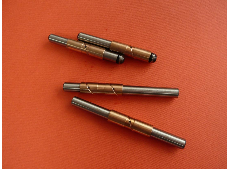 Set perni bilancieri Ø 8+bronzine per Ducati 450 con testata Desmodromica