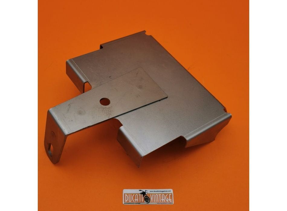 Supporto batteria in lamiera, copia perfetta dell'originale, da verniciare