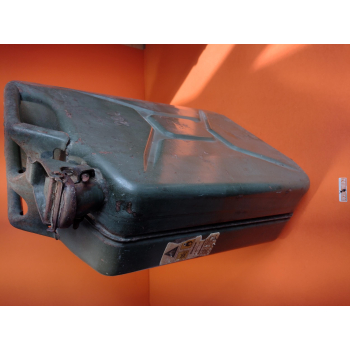 Tanica lt. 20 in metallo buono stato, nessuna ammaccatura (vedi foto)