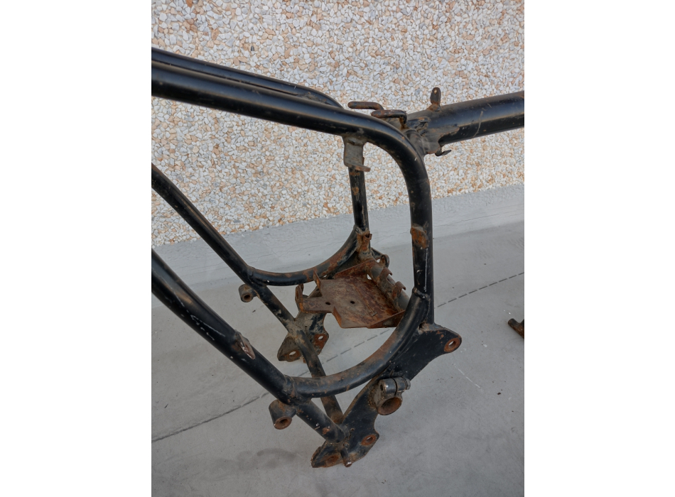 Telaio Ducati Scrambler 250cc completo, in perfetto stato, da riverniciare, privo di documenti