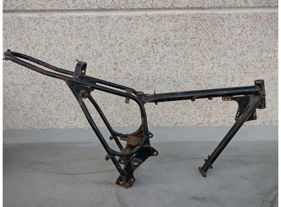 Telaio Ducati Scrambler 250cc completo, in perfetto stato, da riverniciare, privo di documenti
