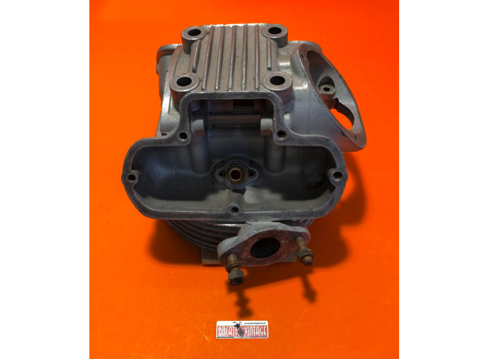 Testa Ducati motore carter stretti modello175cc T/TS/SPORT     