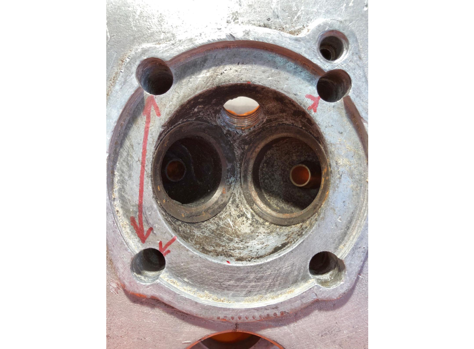 Testa Ducati motore carter stretti modello175cc T/TS/SPORT     